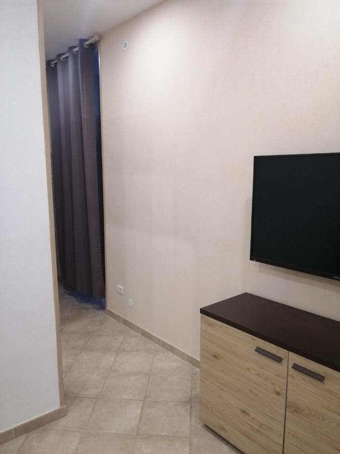 Ad Un Passo Dal Duomo "2" Appartement Napels Buitenkant foto
