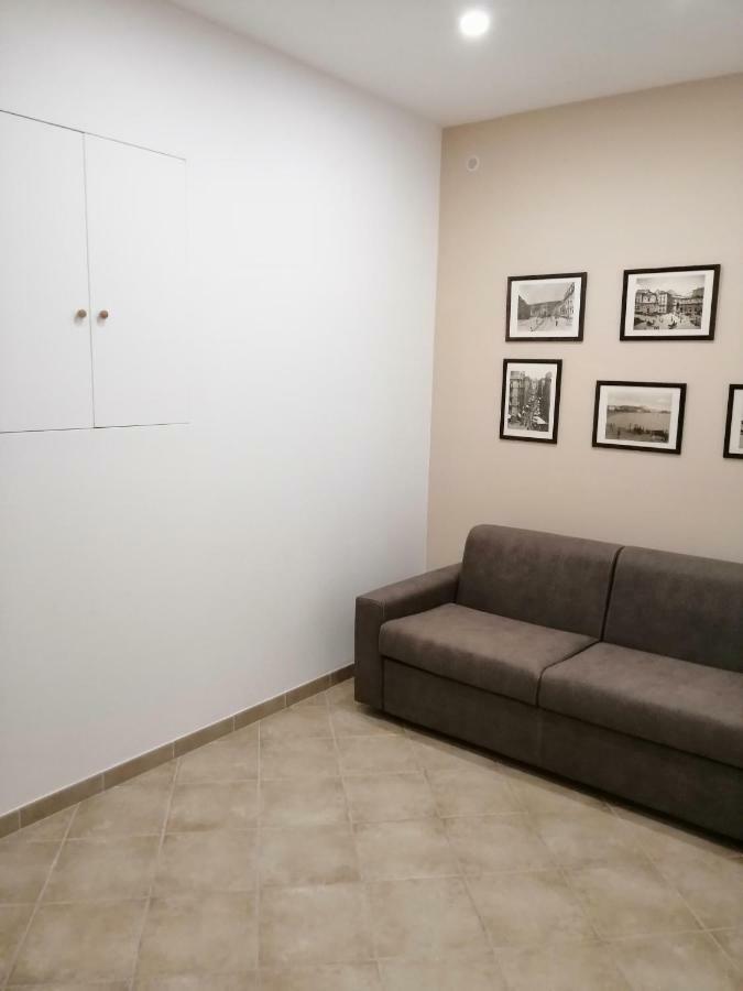 Ad Un Passo Dal Duomo "2" Appartement Napels Buitenkant foto