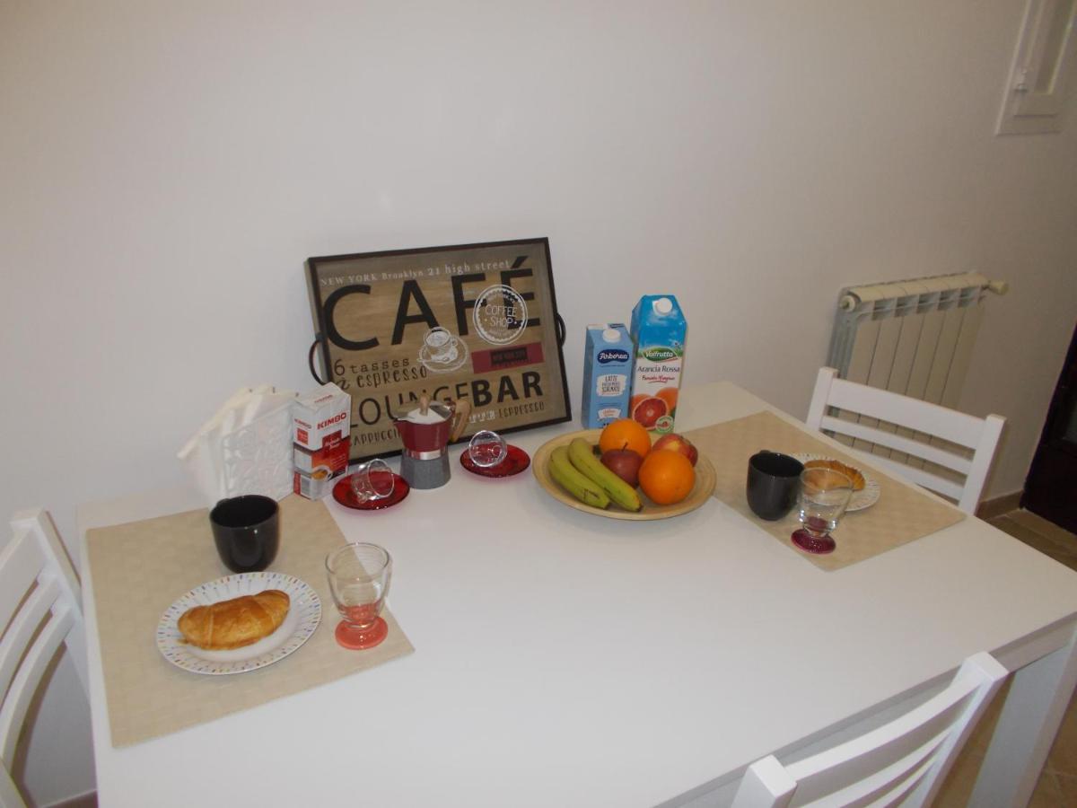 Ad Un Passo Dal Duomo "2" Appartement Napels Buitenkant foto